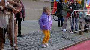 Google Pixel 8 TV Spot, 'The Rockettes'