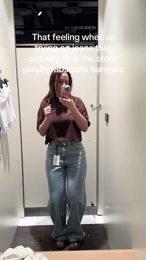 Trying on Perfectly Fitting Women’s Jeans Experience
