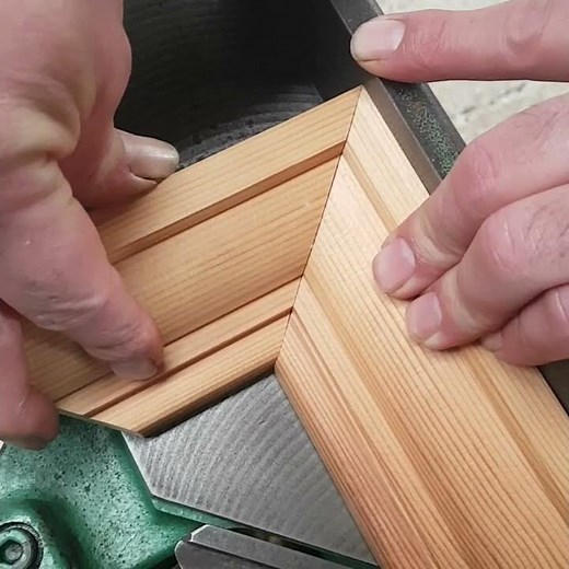 Make A Mitre Joint Using A Guillotine, #shorts