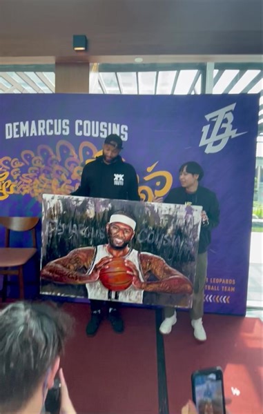 93K views · 3.6K reactions | 在台灣見到 DeMarcus Cousins 本人了！ 謝謝 台啤永豐雲豹職業籃球隊 Taiwan Beer Leopards 安排 ───────── IG : www.instagram.com/roychengartworks | Roy Cheng Artworks | Facebook