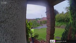 Scam warning issued as fraudsters could turn up at your door