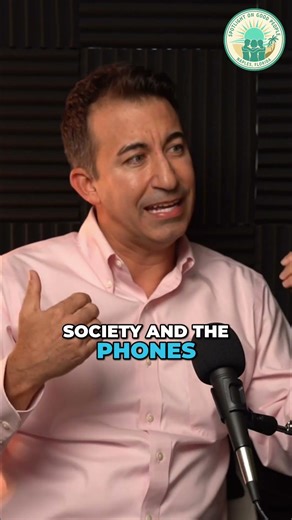 Parents: Know Your Kids' Friends! Avoid Phone Disconnect 👨‍👩‍👧‍👦📵🤝