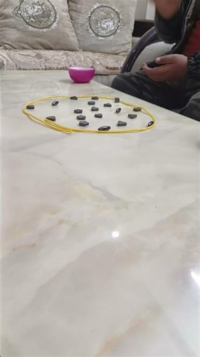 Players Are Losing Their Minds Over This Board Game #BoardGameHacks #FamilyFun