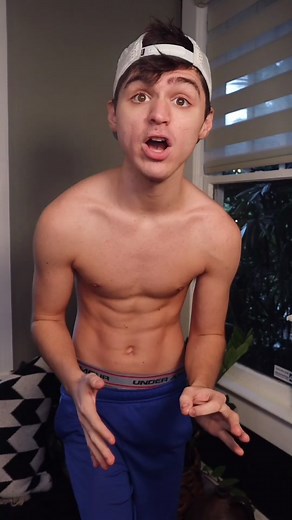 Easy way to come out of the closet #foryoupage #fyp #gay #comingout #f...