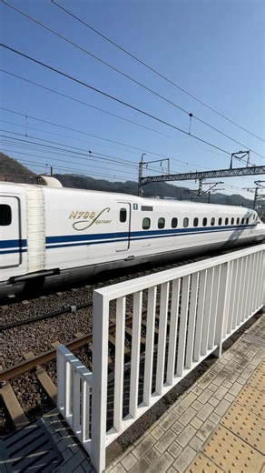 N700S のぞみ 東海道新幹線 東京行き列車の通過の様子です。JR東海 米原駅 SHINKANSEN