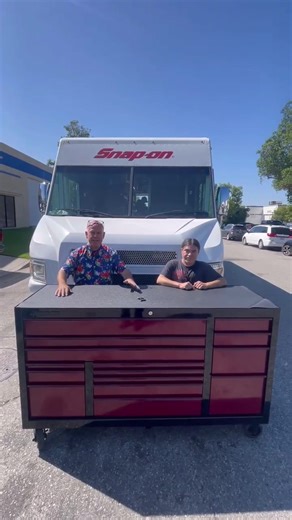 Congratulations to Manny for the purchase of this 72” toolbox from Snapontoolvibe #snapon #snapontools #snapontoolbox #snapontruck #snapondealer
