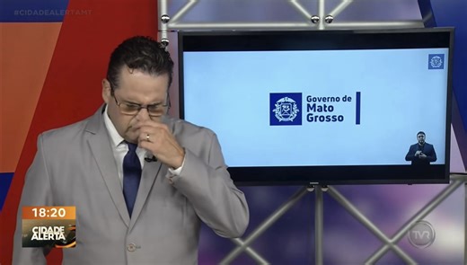Apresentador do Cidade Alerta desmaia ao vivo e Record tira jornal do ar às pressas