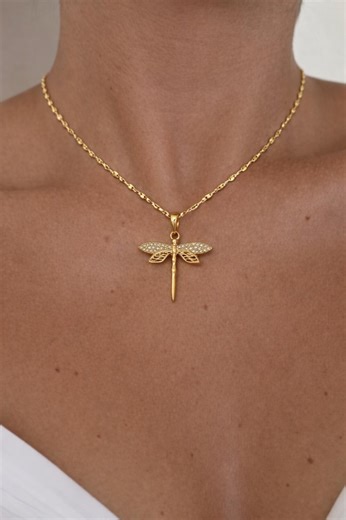 Dragonfly Necklace Gold, Dragonfly Jewelry, Dragonfly Pendant Necklace, Dragonfly Gift, Minimalist Gold Necklace, Bug Necklace - Etsy