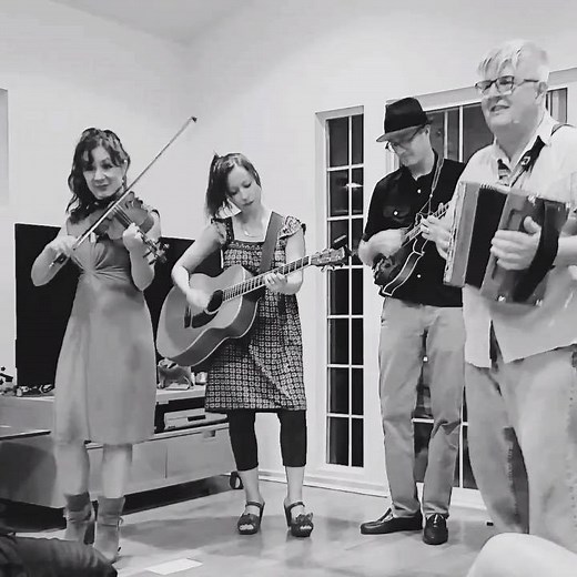 We’re so very excited to welcome 7-time all-Ireland accordion champion John Whelan & American roots band Low Lily to Ashokan this Sunday for a special pre-St. Patrick’s Day celebration! Advance tix available: https://www.eventbrite.com/e/a-st-pats-celebration-with-john-whelan-low-lily-tickets-51420082852 Here’s a clip from borrowed with permission from Youtube user Yef! | The Ashokan Center