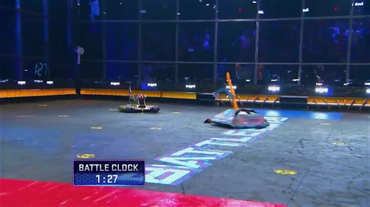 战斗机器人史上最强火焰 | 重磅炸弹 vs. 完全控制 | BattleBots_哔哩哔哩_bilibili