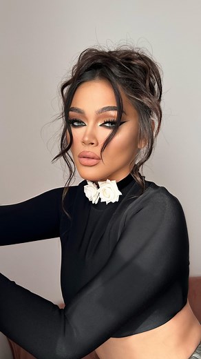 21K views · 409 reactions | Cateye fever  #eyeliner #makeup #eyeshadow #beauty #makeupartist #eyebrows #lipstick #mascara #mua #lashes #eyes #lips #makeuptutorial #cosmetics #microblading #makeuplover #eyemakeup #foundation #fashion #permanentmakeup #makeupaddict #instamakeup #beautiful #makeupideas #makeuplooks #eyelashes #smokeyeye #glitter #brows #russian | Andreea Vilau Makeup Studio | Facebook