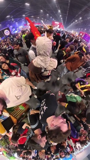 WHEN EZIO FROM ASSASSIN’S CREED APPEARS IN REAL LIFE | PEOPLE LOSE THEIR MINDS!