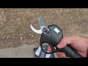 Ψαλίδι κλαδεματος 16.8v 2.6ah με 2 μπαταρίες βαλίτσα φορτιστή. 149.99 αντικαταβολή 212 2134303