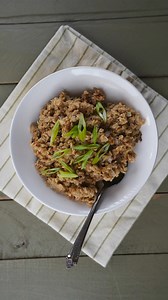 These rich and savory Skirlie Style Protein Oats are perfect for whenever you need a whole grain boost of protein and fiber! Beef broth, onions and celery salt create an irresistibly rich flavor. Plus, they're made in a rice cooker for convenience! Head to our website for the recipe: https://bit.ly/3I0QAzA #oats #savoryoatmeal #protein #simplerecipes | Bob's Red Mill Natural Foods