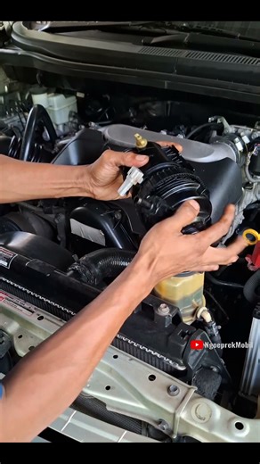 Diesel fuel filter replacement #toyota #innova #engineering #automotive #mechanic