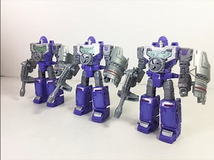 War For Cybertron: Siege Deluxe Class Refraktor (Reflector) In-Hand Images