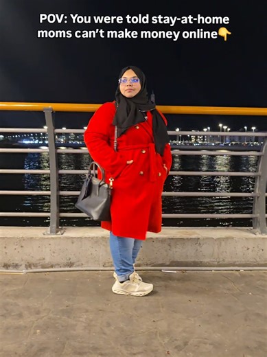 I'm feeling truly grateful not because it was easy, but because I didn’t listen when they said it wasn’t possible for a stay-at-home mom like me. I chose to learn. I chose to try. I chose imperfect action over staying silent. If you’re a stay-at-home mom quietly wondering “what if?” this is your sign. DM me “HOW” and I’ll tell you where to start. P.S Don’t forget to follow me @digitalrubyhaseena for more money talks and to learn how to build wealth online with just your 💻, 📲 and 🛜 Disclaimer: