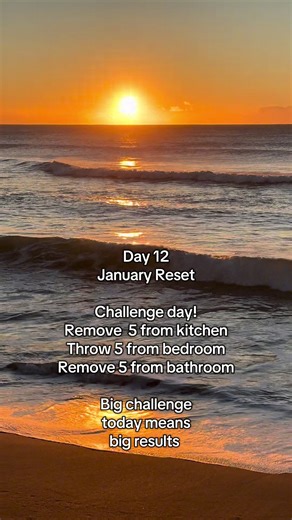 Big results today! When the weekend rolls in, I have a little more time. Throw 5 things from 3 rooms I’ve chosen kitchen, bedroom and bathroom! #declutter#throwit#lessclutter#januaryreset #thehomereset