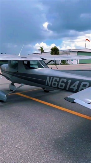 Review Máy Bay Cessna 150 | Thosanmaybay Halotripvn