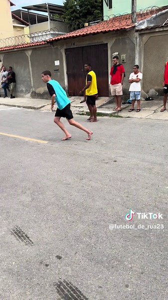 Futebol de Rua: A Essência do Futebol Brasileiro