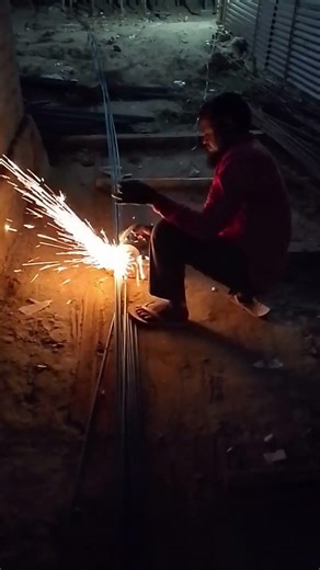 hello friends Balu Gori ham log kam kar rahi hai