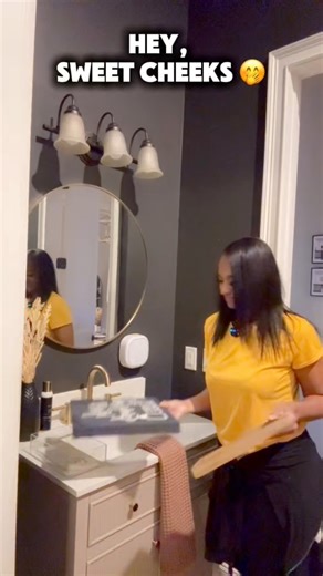 Hey, sweet cheeks 😊 | Shea Walker