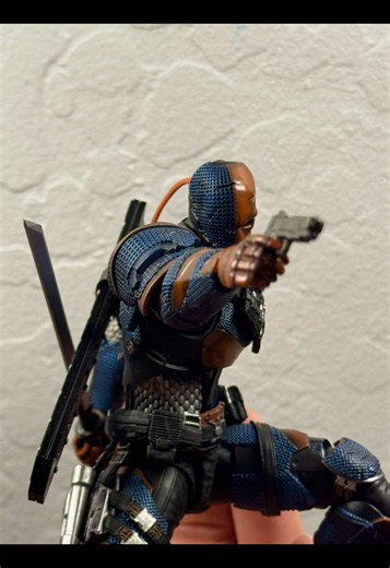 Lpzz Deathstroke Action Figures Overview