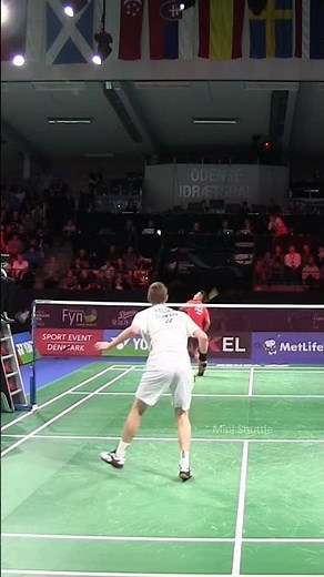 Viktor Axelsen and Lin Dan's phenomenal play #shorts #badminton #lindan #viktoraxelsen
