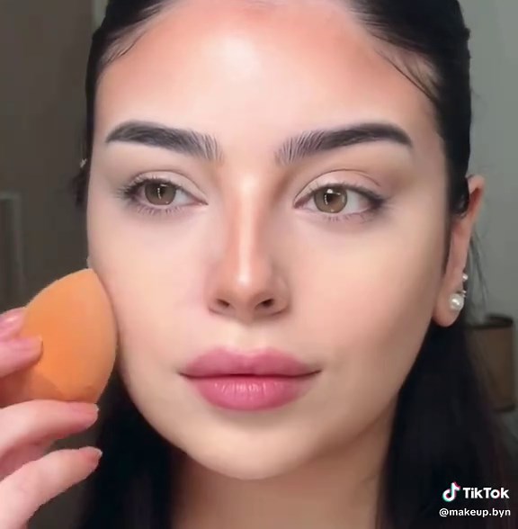 Glamour Makeup Tutorial: Step-by-Step Guide