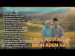 SUASANA PETANI TEH SAAT MEMETIK DAUN TEH