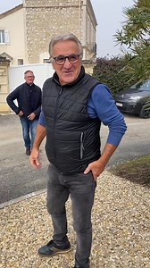 263K views · 4.8K reactions | Le moustique et même la bombe de Baygon il te la fait à la perfection mon Riton!#TalentDuBourg | La Sotizerie -stzr- | Facebook