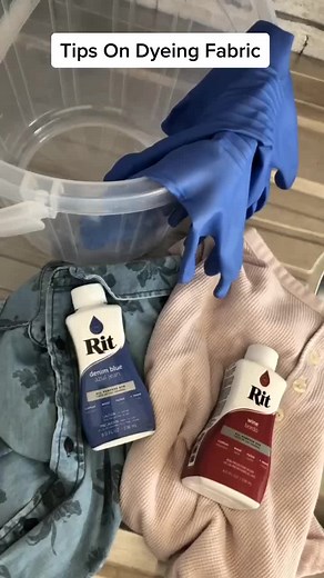 Expert Tips on Dyeing Clothes for Sustainable Fashion