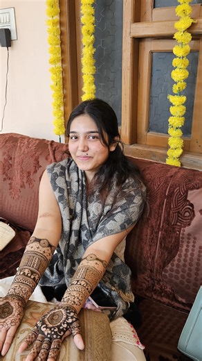 @_sishforever_ on Instagram: "Struggles of a bride to be🥲💕 (Bride to be, struggles, bride struggle, bridal mehndi, engagement nails, nail art, nail extensions, hands, dark mehndi, mehndi artist, nails, bride groom, mehndi, marriage, wedding season, Indian wedding, 2026 bride, arrange marriage) #trending #fyp #foryoupage #wedding"