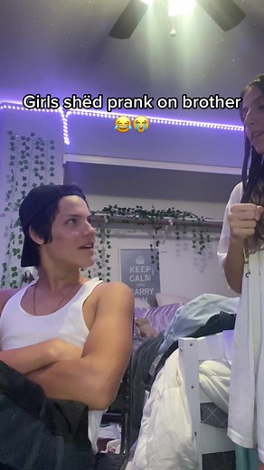 shop our clothing stayhappyusa.com ❤️ #fy #foryou #funnypranks #comedy #vinceandbecca #siblingpranks #familypranks #brothersister #brotherpranks