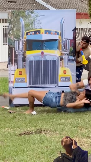Woman Wakes Up to a LOUD Mac Truck in the Park… Her Reaction Had Me Crying! 🚛😂 #comedy #humor