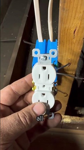 The Right Way to Daisy Chain Outlets #diy #electrical #homeimprovement #handyman