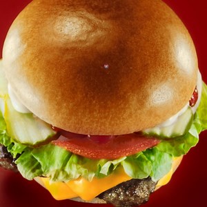 Le Simple de Dave à 4 $: tout simplement délicieux! Savourez son bœuf frais, jamais congelé, jusqu’au 26 oct. 😋🍔💵 | Wendy's