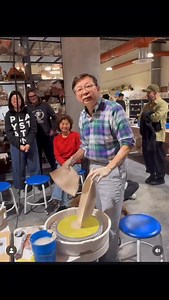 Hands on workshop with Hsin-Chuen Lin, March 14 & 15 Enrollment Opens today 1/9@ 11AM! https://www.clayroomsanmateo.com Seats are limited! Register through @ClayroomSanMateo Mastering Thrown Forms w/ Hsin-Chuen Lin Class Description Join Clayroom San Mateo for this immersive two-day intensive workshop designed for advanced wheel throwers looking to elevate surface decoration techniques. Hsin will demonstrate his meticulous methods for enhancing wheel-thrown forms, including chattering, sgraffito