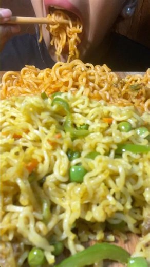 Two types of spicy noodles🌶️ #ramennoodles #ytshorts #asmr #eating