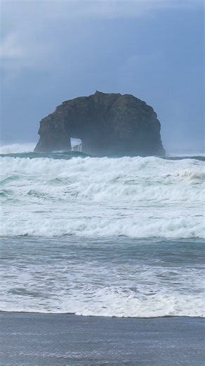 Large waves and high winds pound the Oregon Coast today as the storm pushes ashore, but as of now the atmospheric river hasn’t materialized. It was very hard trying to keep still in 50-60mph winds. #oregoncoast #tillamookcoast #pacificocean #rockawaybeach | Trent Olson