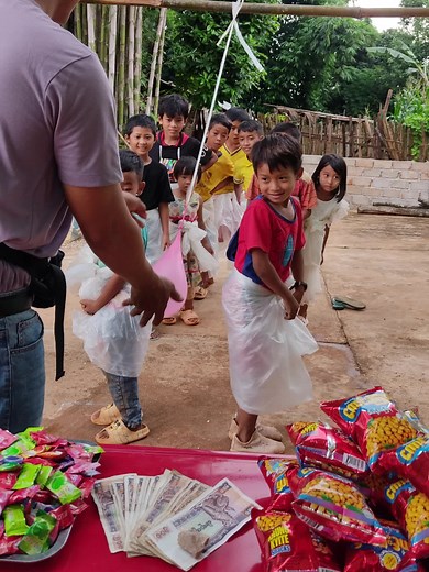 Funny Water Balloon Pooping Challenge| Funnymia🌞 #funny #laugh #challenge #kids #game #play #balloon #pooping #couple