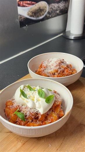 Lisa Poglitsch | Anzeige | Gymfits: @dfyne.official Code „LISA“ Protein: @morenutrition.de Code „LP“ für max Rabatt 🤍 #highproteininspo # intuitivessen... | Instagram