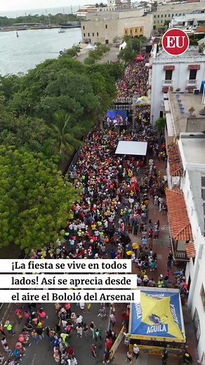 #CartagenaSí 🥳 La fiesta en el Bololó del Arsenal cada vez está más encendida; cartageneros y visitantes disfrutan de esta tradicional calle de la ciudad. | El Universal