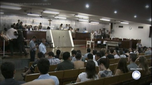 35K views · 300 reactions | Lindemberg Alves não demonstra arrependimento em julgamento do caso Eloá • Acompanhe a programação da Record TV 24h por dia e as íntegras de todos os programas pelo celular, tablet ou computador no PlayPlus. Acesse: PlayPlus.com #VejaNoPlayPlus | RECORD | Facebook