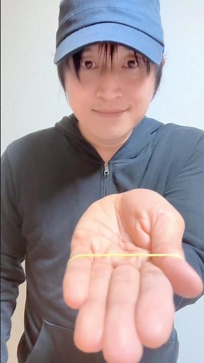 You can do it at school! Rubber band moving magic trick [with explanation of trick] #shorts
