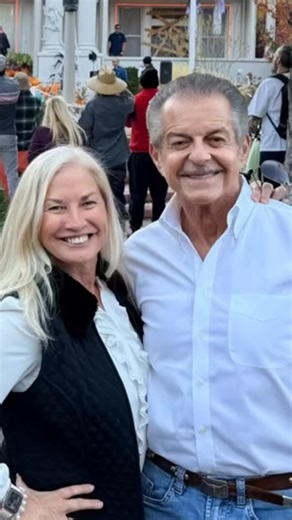 🎃 AboutTownDeb Nevada Day Post What an amazing way to be out and about this Nevada Day — right in the heart of Carson City! . I loved seeing our Governor Joe Lombardo and First Lady Donna Lombardo hand out candy to families at the Governor’s Mansion — smiles everywhere, costumes galore, and so much Silver State pride. 👻🎉 Even sweeter? Local favorite Kimmie Candy, made right here in Northern Nevada, donated over 8,000 candy packets for the celebration! 🍬🙌 Watching the Candyman himself, Joe D