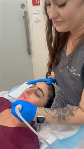Skinduced Aesthetics Clinic on Instagram: "When your skin is treated right, it shows. This is why our clients keep coming back for Skinwave Hydrogen Facial — clean pores, deep hydration and the glowing skin hits different. No filters. No downtime. Just healthy, happy skin. If you’re still thinking about how to bring your glow back, this is your sign. Your skin deserves more than “later”. 📍 Book your Skinwave Hydrogen Facial today 📞 02 4081 0888 💻 skinduced.com.au . . #skinducedaestheticsclini