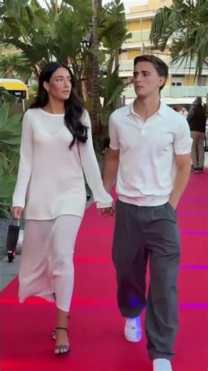 😲❤️Lamine Yamal and Inés García confirm their relationship at Barça's title celebration