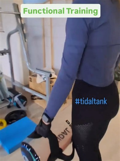 Visual breakdown of a performance-based exercise 🌊 #TidalTank #Waterbag #Training #aquabagtraining #DynamicStability #excercisechallenge #ControlledInstability #fitnessworkout #CoreTraining