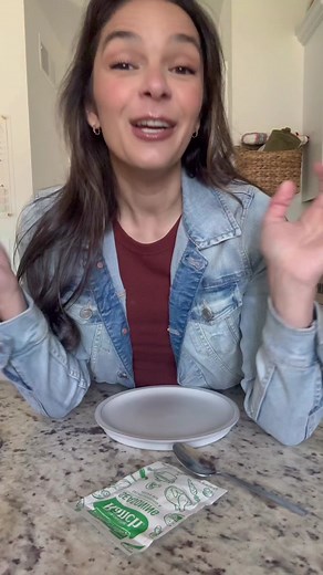 My dietitian hot takes 😬 If you’re new around here, you probably found me through easy, healthy recipes because that’s what I do a lot of lately! In case you didn’t know, I’ve been a dietitian for going on a decade! Before this, I worked with lots and lots and lots of clients helping them to find balance with food and reach health goals. That means my nutrition opinions not only come from research, but also years and years of working with real people (because application matters too!). You may 